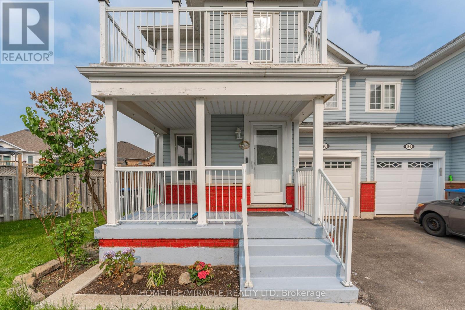 56 Viceroy Crescent, Brampton, Ontario  L7A 1V7 - Photo 3 - W12204092