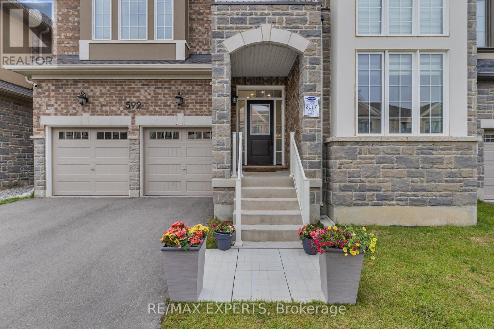 592 Boyd Lane, Milton, Ontario  L9E 1W6 - Photo 45 - W12206808