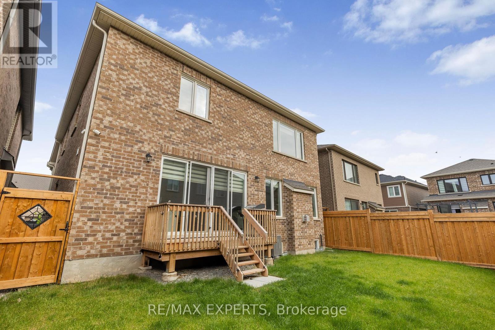 592 Boyd Lane, Milton, Ontario  L9E 1W6 - Photo 42 - W12206808