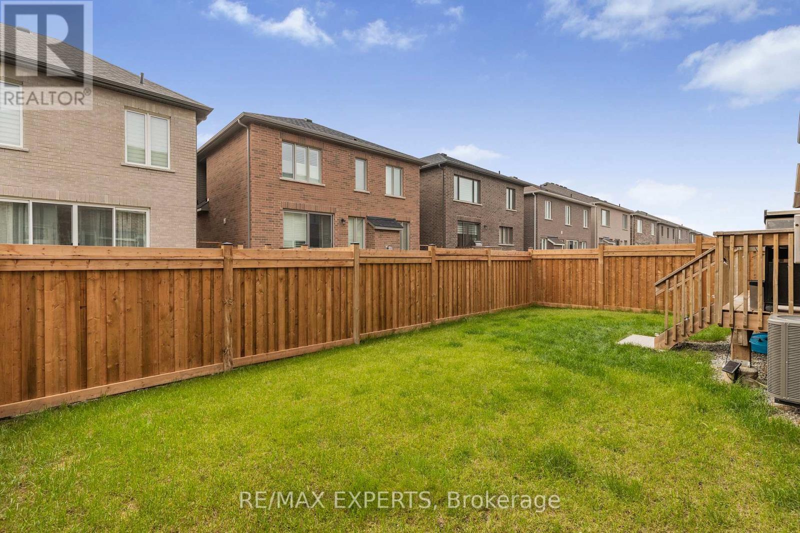 592 Boyd Lane, Milton, Ontario  L9E 1W6 - Photo 39 - W12206808