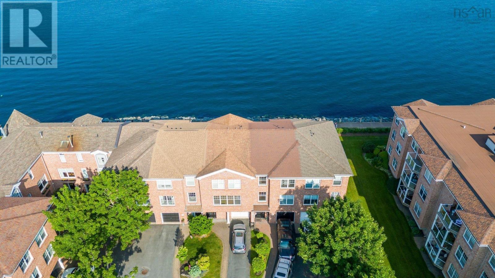Property at 13 Arthur Lismer Court image 1