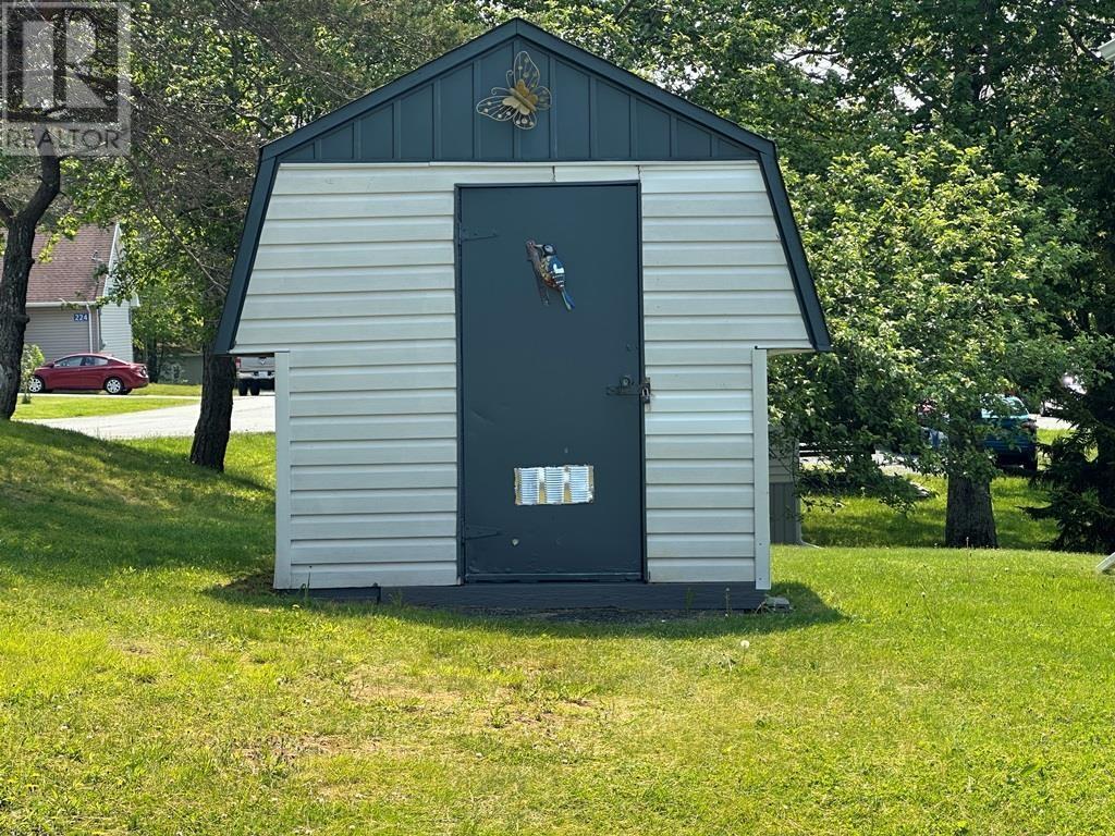 Property at 1500 Woodbine Drive image 2