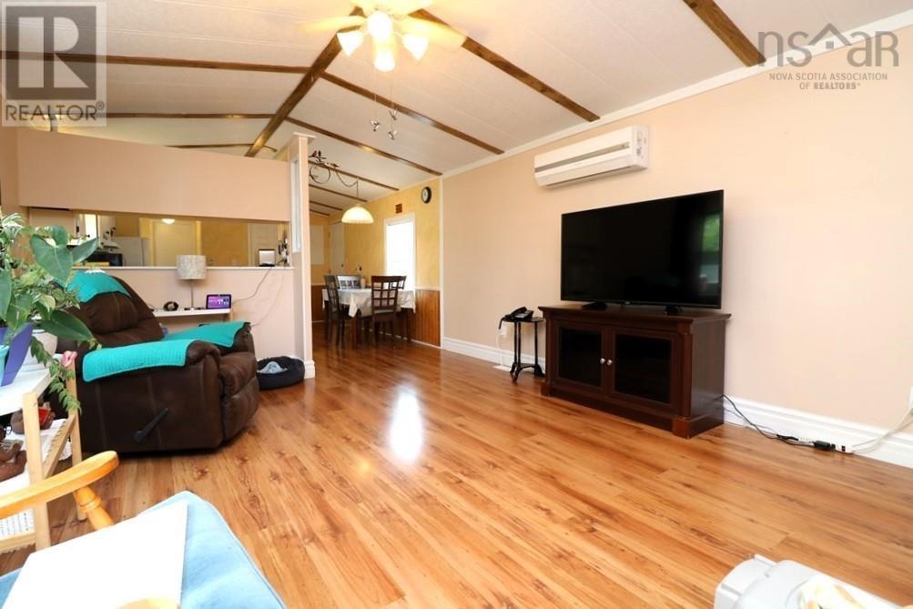Property at 1500 Woodbine Drive image 5