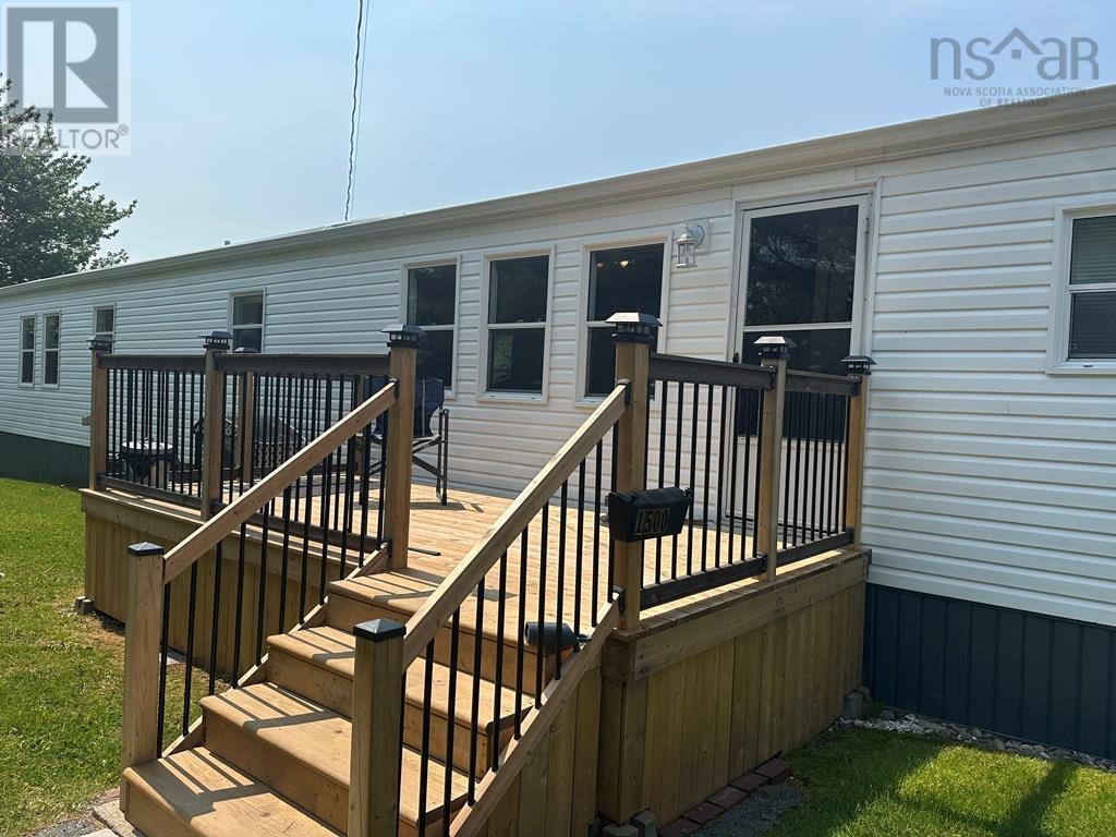 Property at 1500 Woodbine Drive image 3