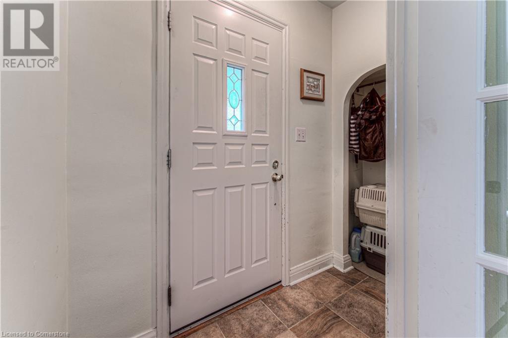 56 Roslin Avenue S, Waterloo, Ontario N2L 2G8 - Photo 5 - 40736130
