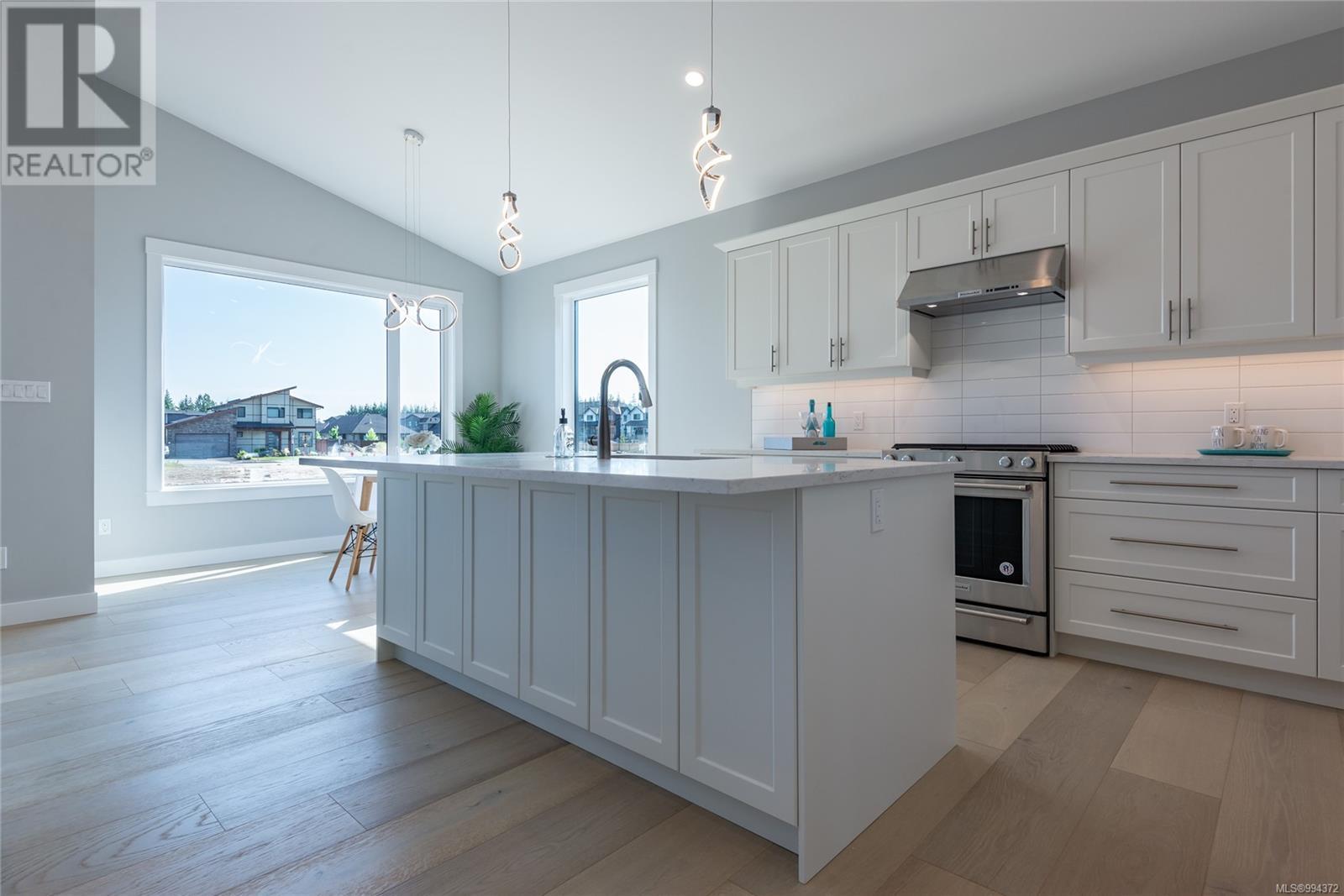 754 Sitka St, Campbell River, British Columbia  V9H 0G4 - Photo 11 - 994372