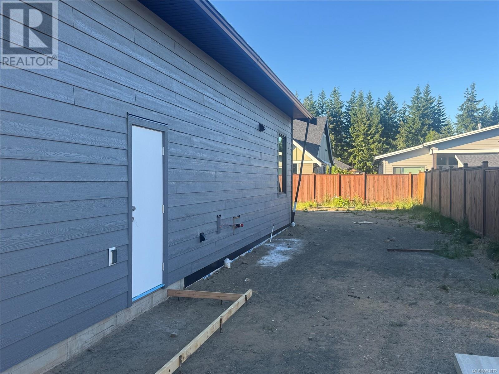 754 Sitka St, Campbell River, British Columbia  V9H 0G4 - Photo 5 - 994372
