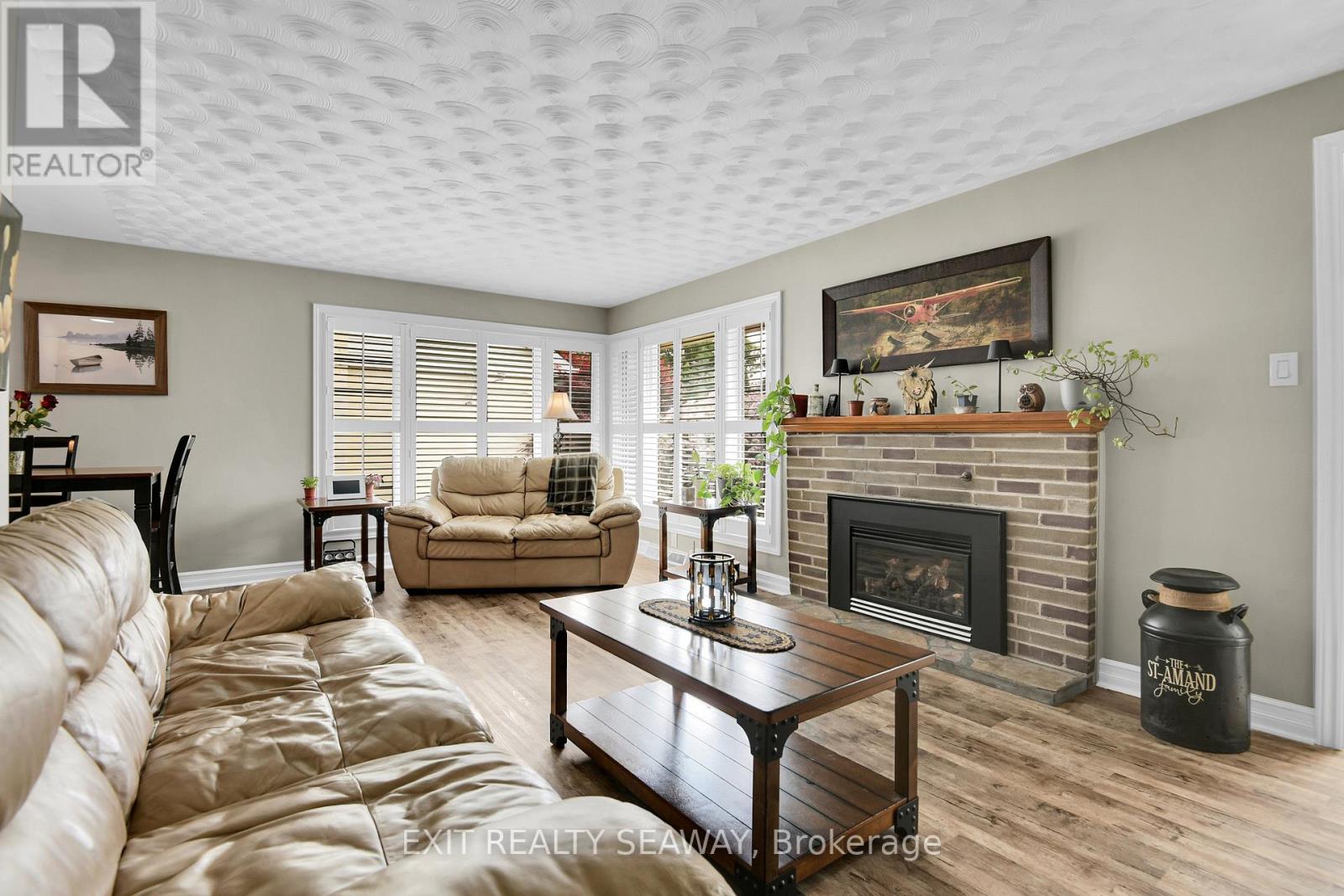 Property at 1211 LEONARD AVENUE image 5