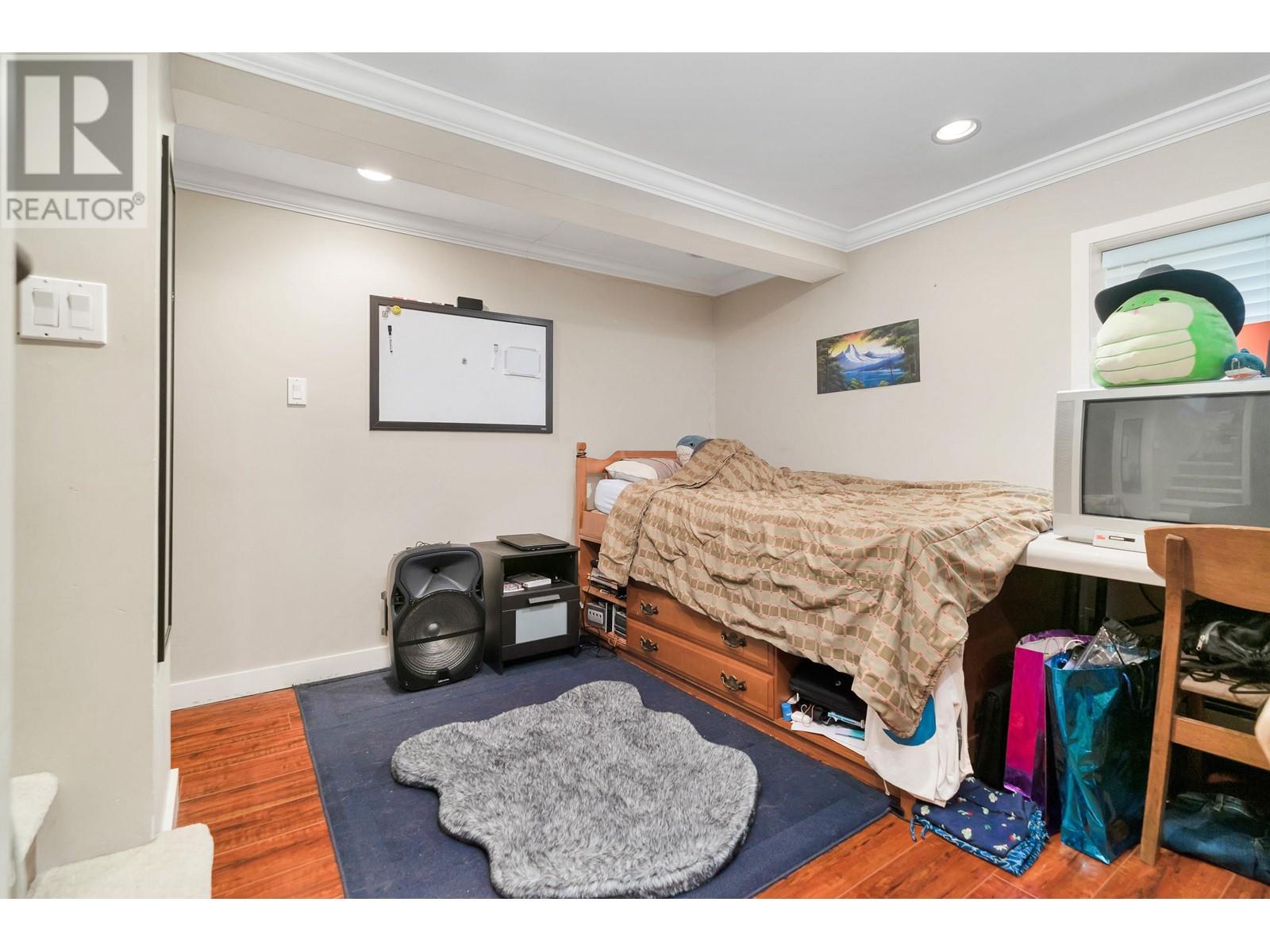 6895 Curtis Street, Burnaby, British Columbia  V5B 2B2 - Photo 14 - R2990482