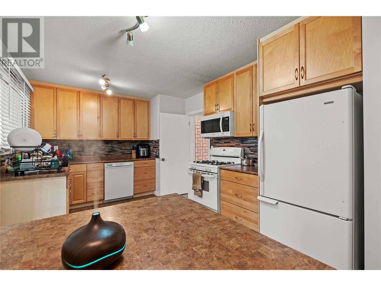 710 Bell Road, Rutland, British Columbia  V1X 2Y1 - Photo 8 - 10351311