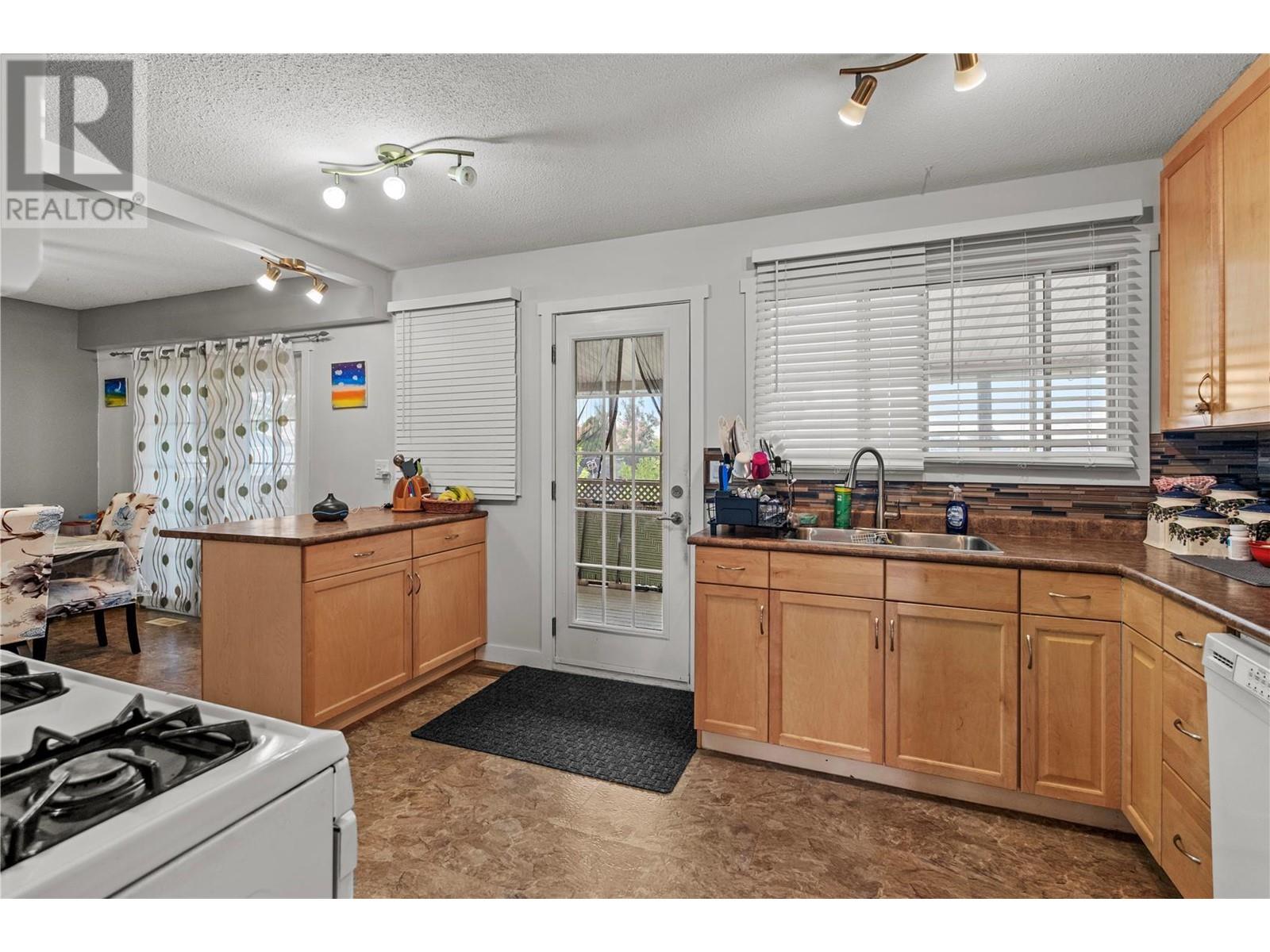710 Bell Road, Rutland, British Columbia  V1X 2Y1 - Photo 7 - 10351311