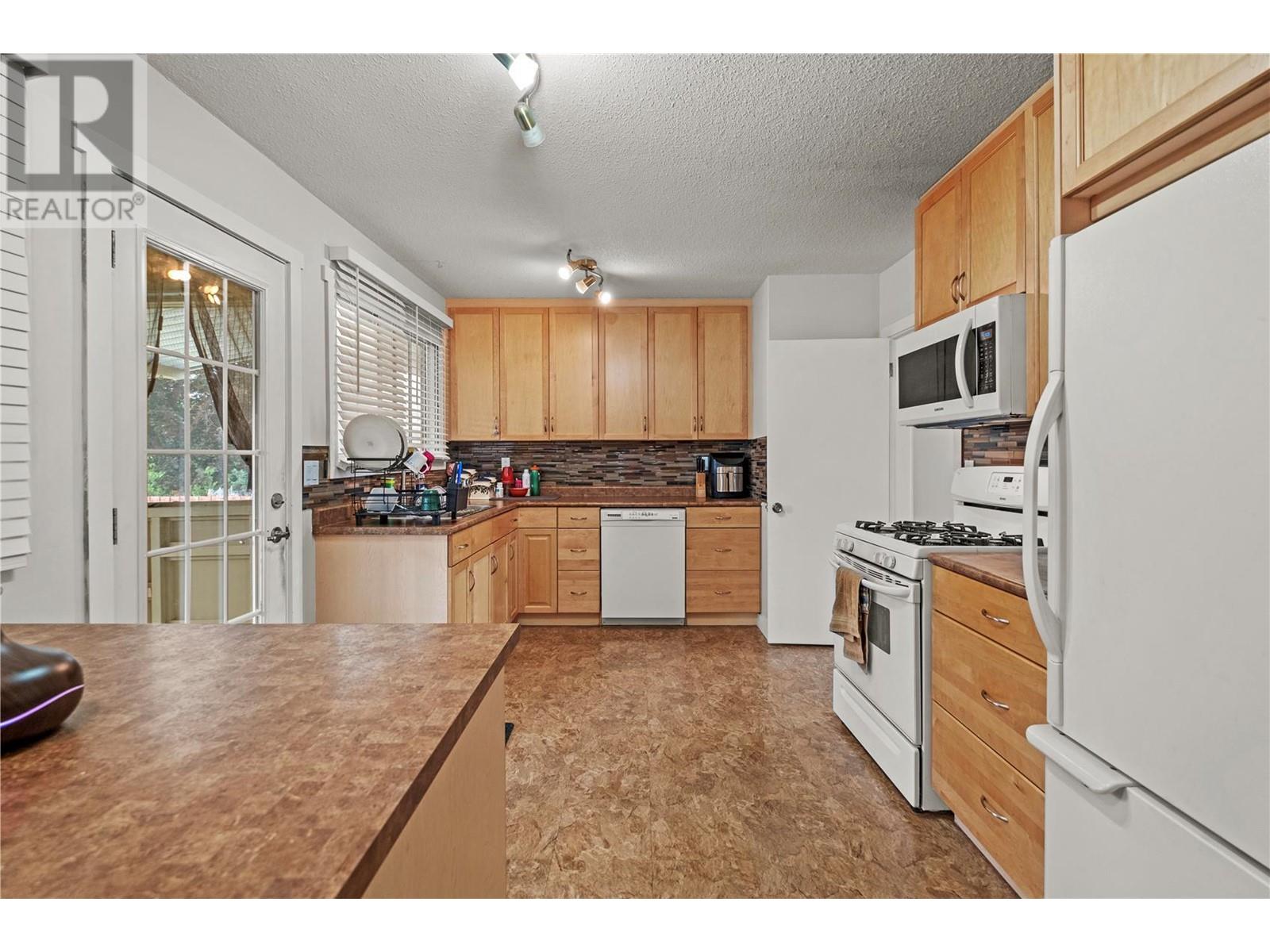 710 Bell Road, Rutland, British Columbia  V1X 2Y1 - Photo 9 - 10351311