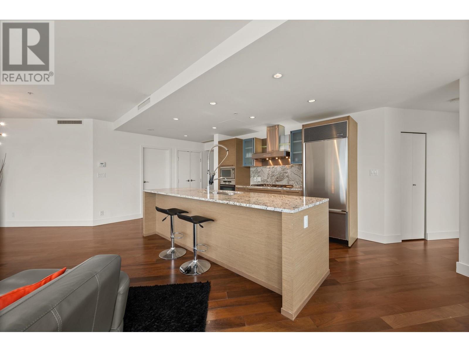 Listing Picture 9 of 27 : 4007 1111 ALBERNI STREET, Vancouver / 溫哥華 - 魯藝地產 Yvonne Lu Group - MLS Medallion Club Member