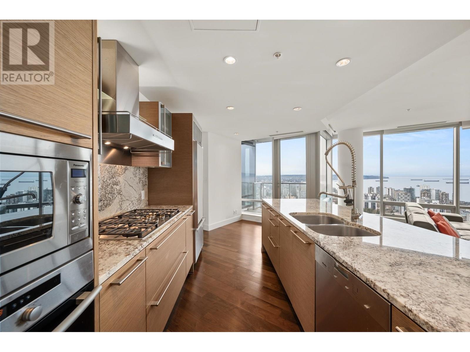 Listing Picture 12 of 27 : 4007 1111 ALBERNI STREET, Vancouver / 溫哥華 - 魯藝地產 Yvonne Lu Group - MLS Medallion Club Member