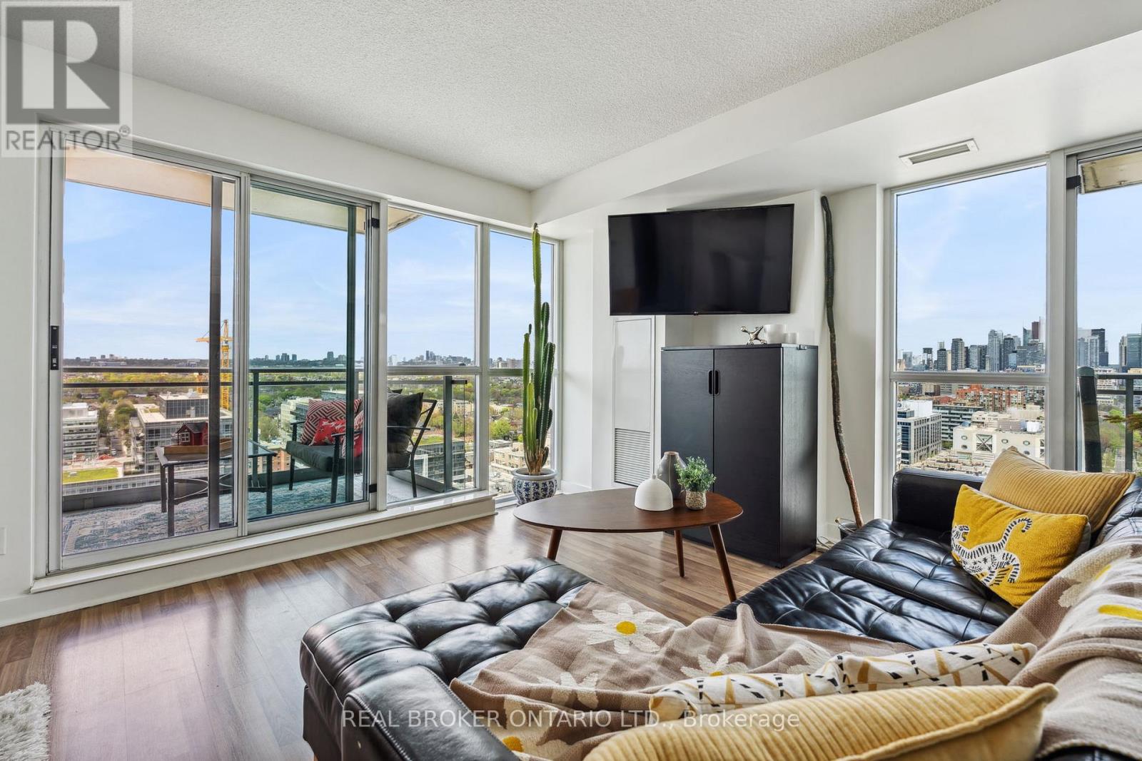 2209 - 100 Western Battery Road, Toronto (Niagara), Ontario  M6K 3S2 - Photo 4 - C12138409