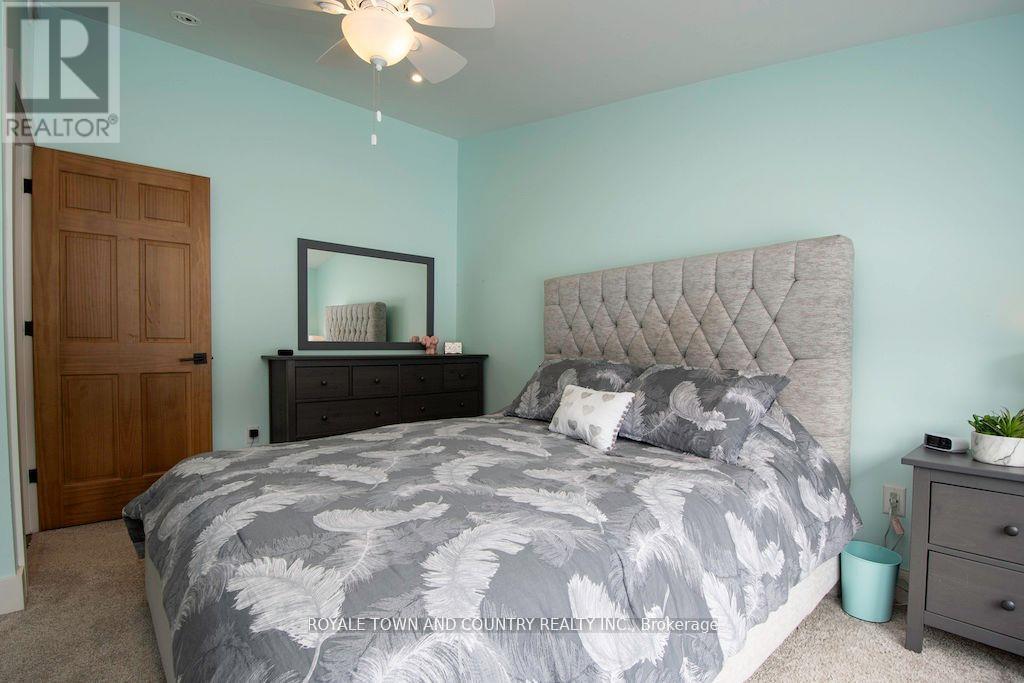 829 Peace Road, Kawartha Lakes, Ontario  K0L 2W0 - Photo 25 - X12207385