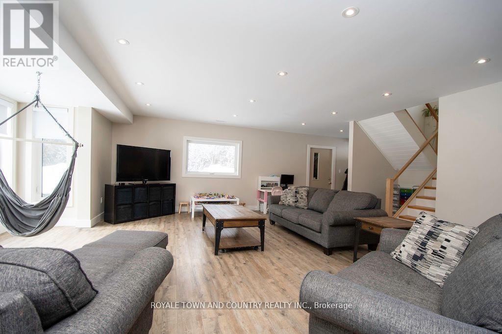 829 Peace Road, Kawartha Lakes, Ontario  K0L 2W0 - Photo 34 - X12207385