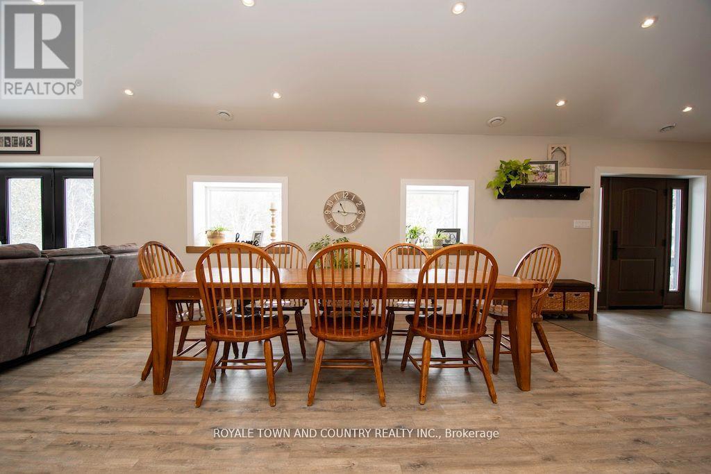 829 Peace Road, Kawartha Lakes, Ontario  K0L 2W0 - Photo 7 - X12207385