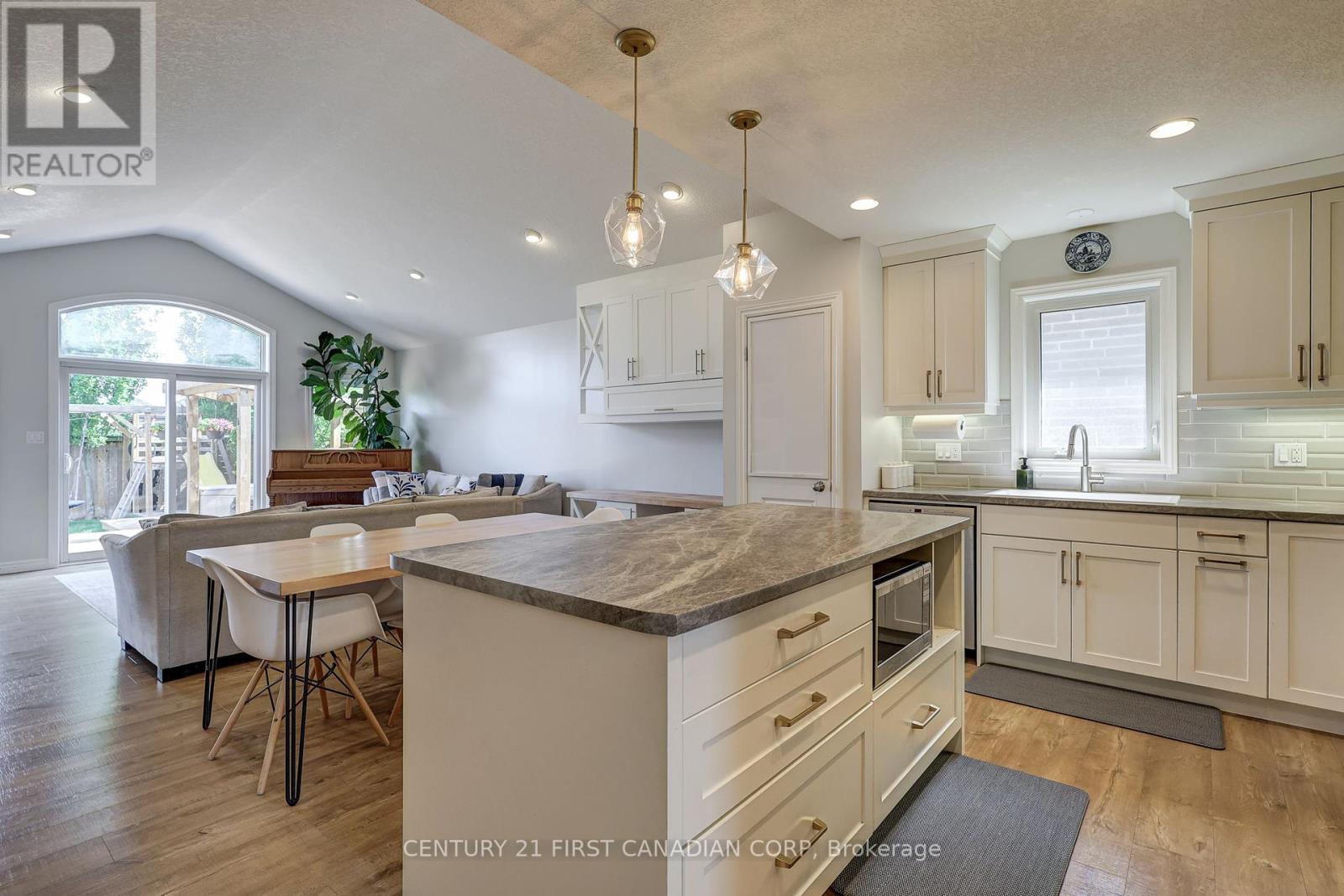81 Westlake Drive, St. Thomas, Ontario  N5P 0B7 - Photo 12 - X12207391