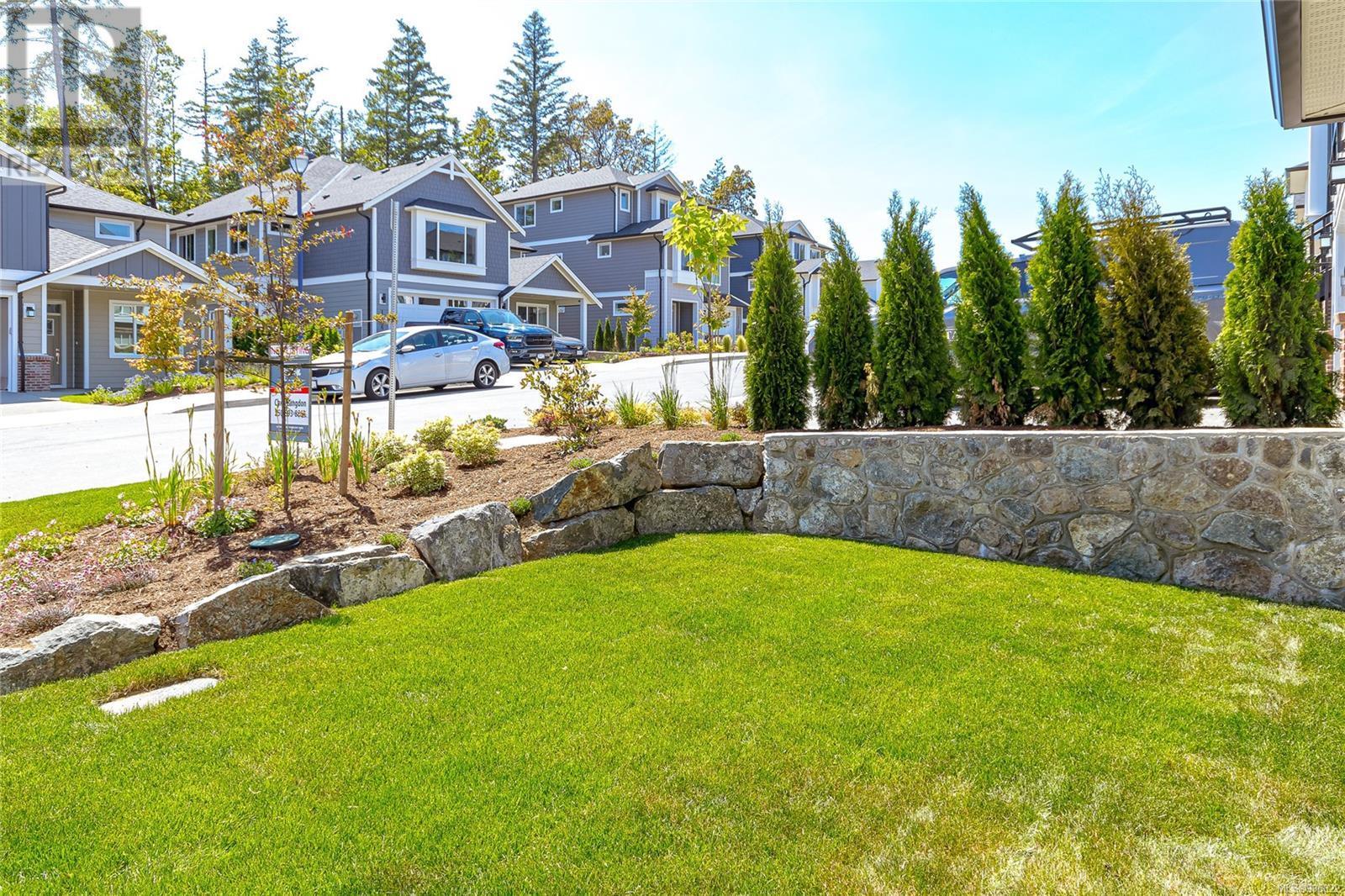 Property at 1243 Ashmore Terr image 3