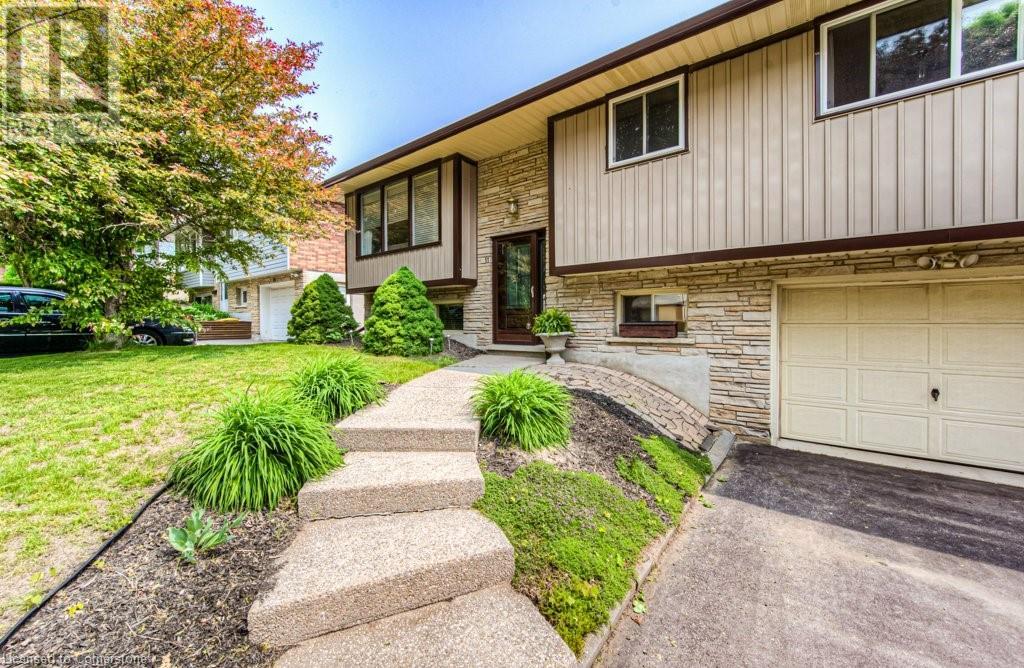 11 Coach Hill Drive, Kitchener, Ontario  N2E 1N7 - Photo 5 - 40738934