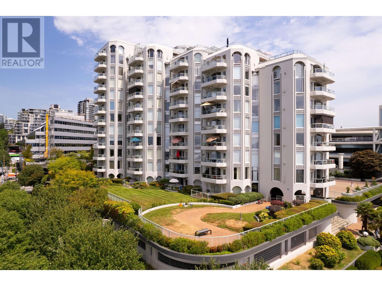 160 168 CHADWICK COURT, North Vancouver, British Columbia