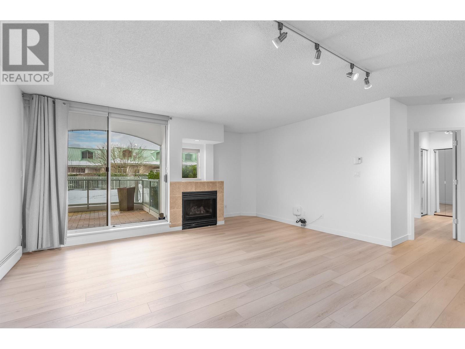 160 168 Chadwick Court, North Vancouver, British Columbia  V7M 3L4 - Photo 10 - R3012892