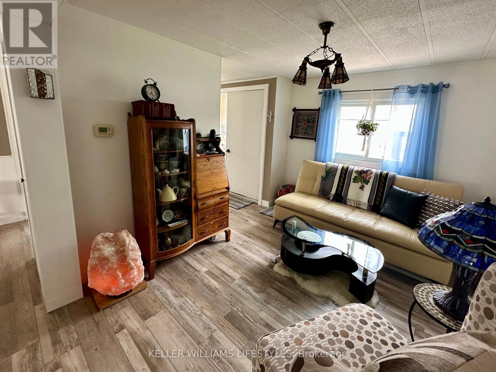16 Velma Street, Strathroy-Caradoc, Ontario  N7G 3P4 - Photo 17 - X12200244