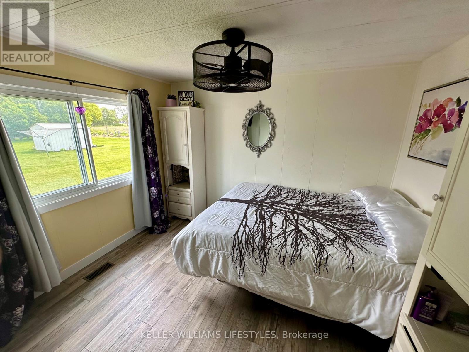 16 Velma Street, Strathroy-Caradoc, Ontario  N7G 3P4 - Photo 22 - X12200244