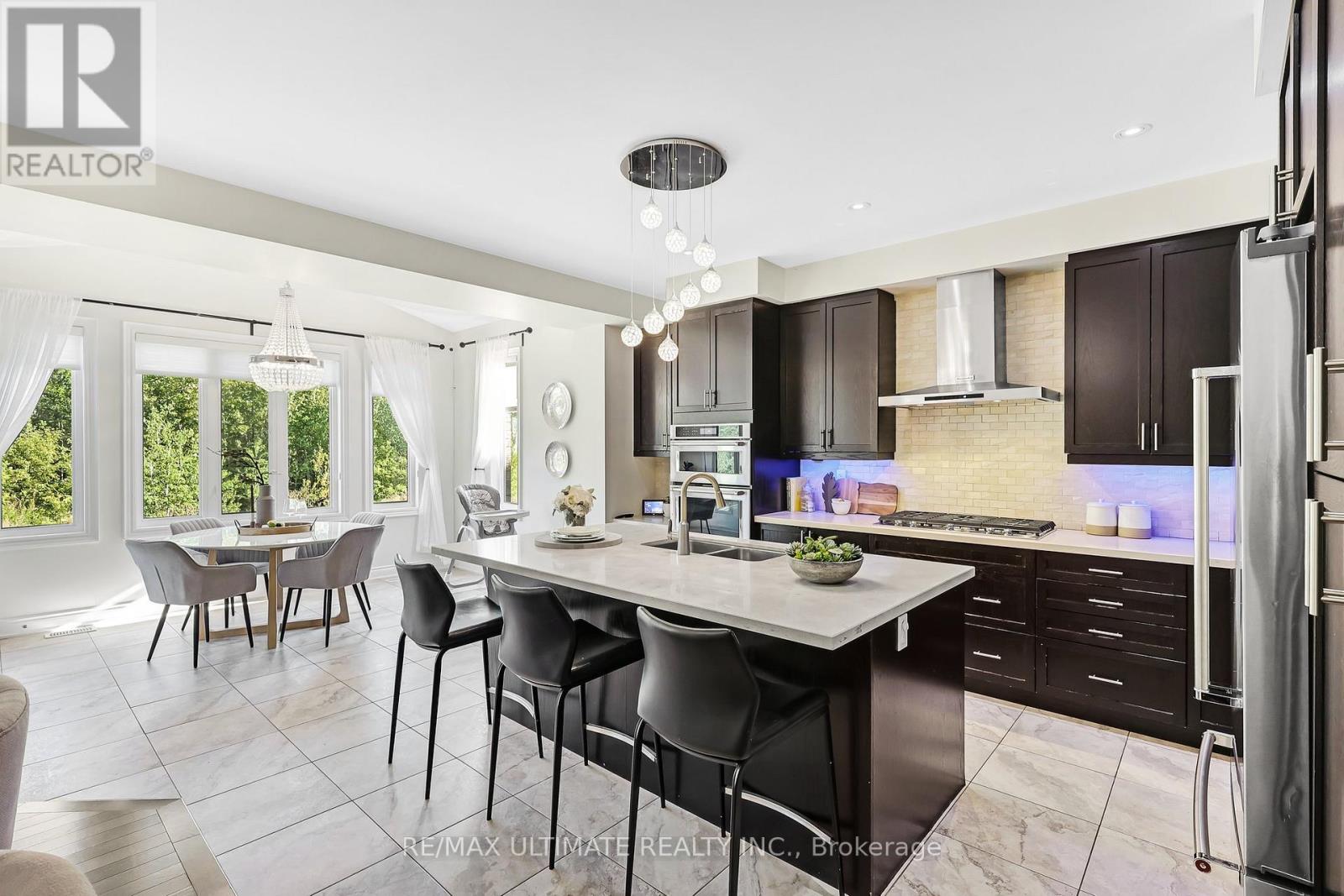 42 DONWOODS CRESCENT, Whitby, Ontario