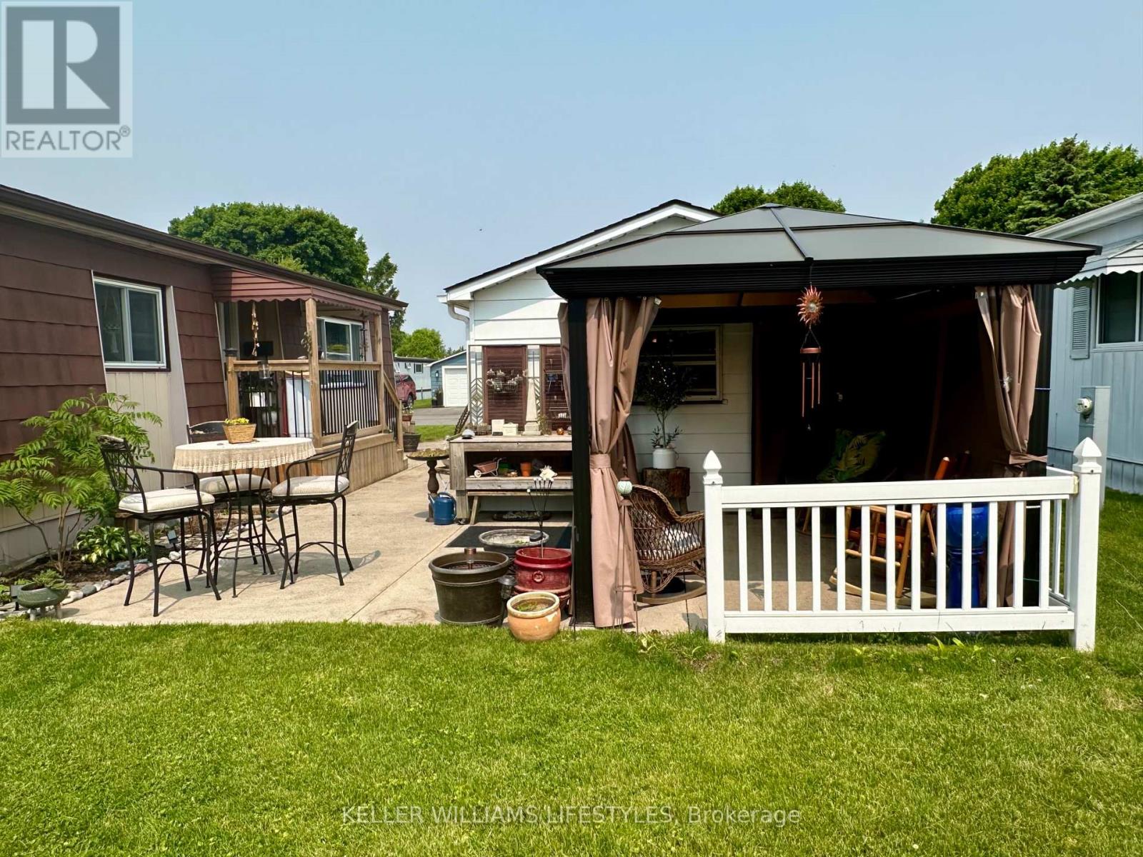 16 Velma Street, Strathroy-Caradoc, Ontario  N7G 3P4 - Photo 30 - X12200244