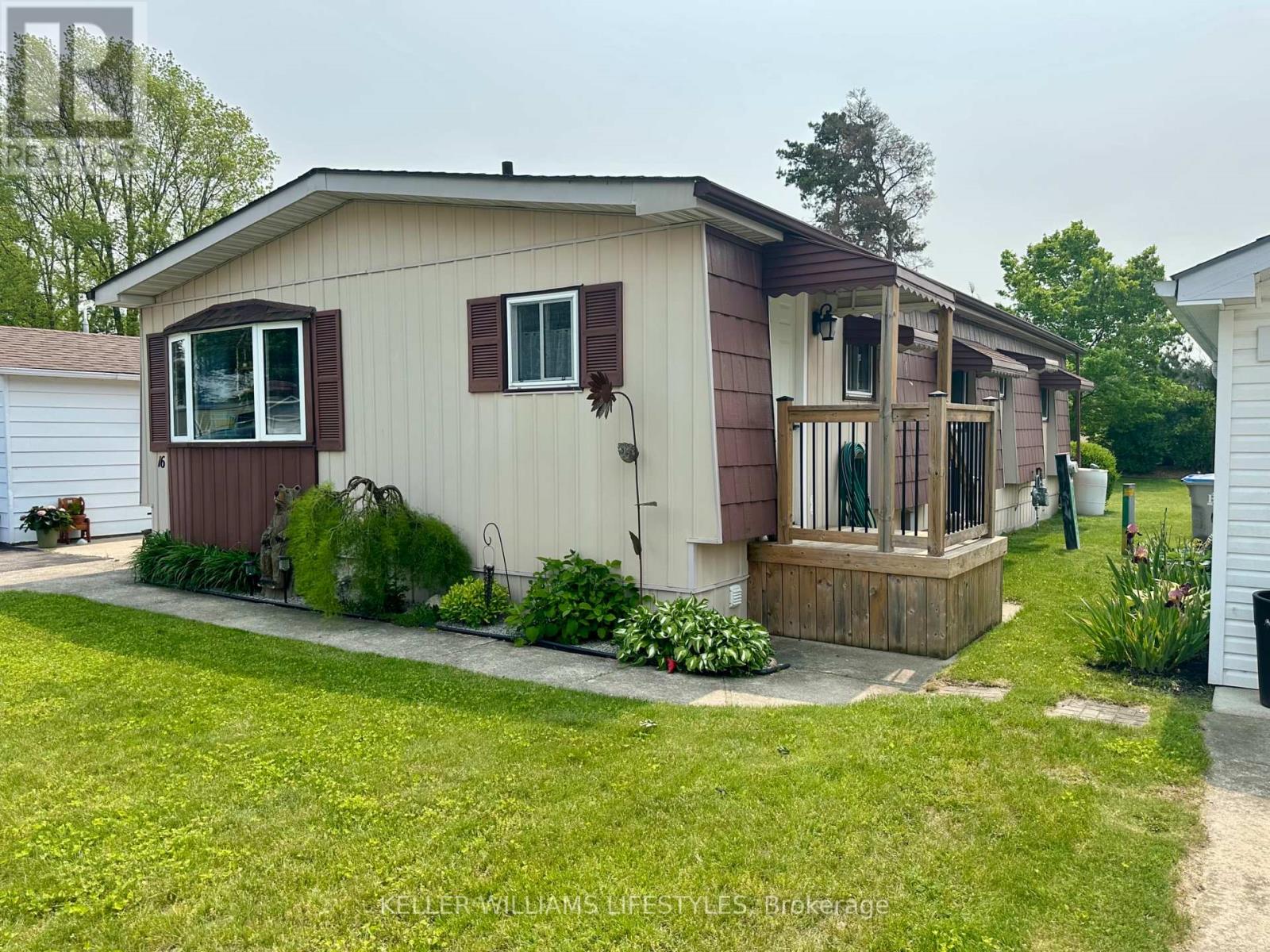 16 Velma Street, Strathroy-Caradoc, Ontario  N7G 3P4 - Photo 35 - X12200244