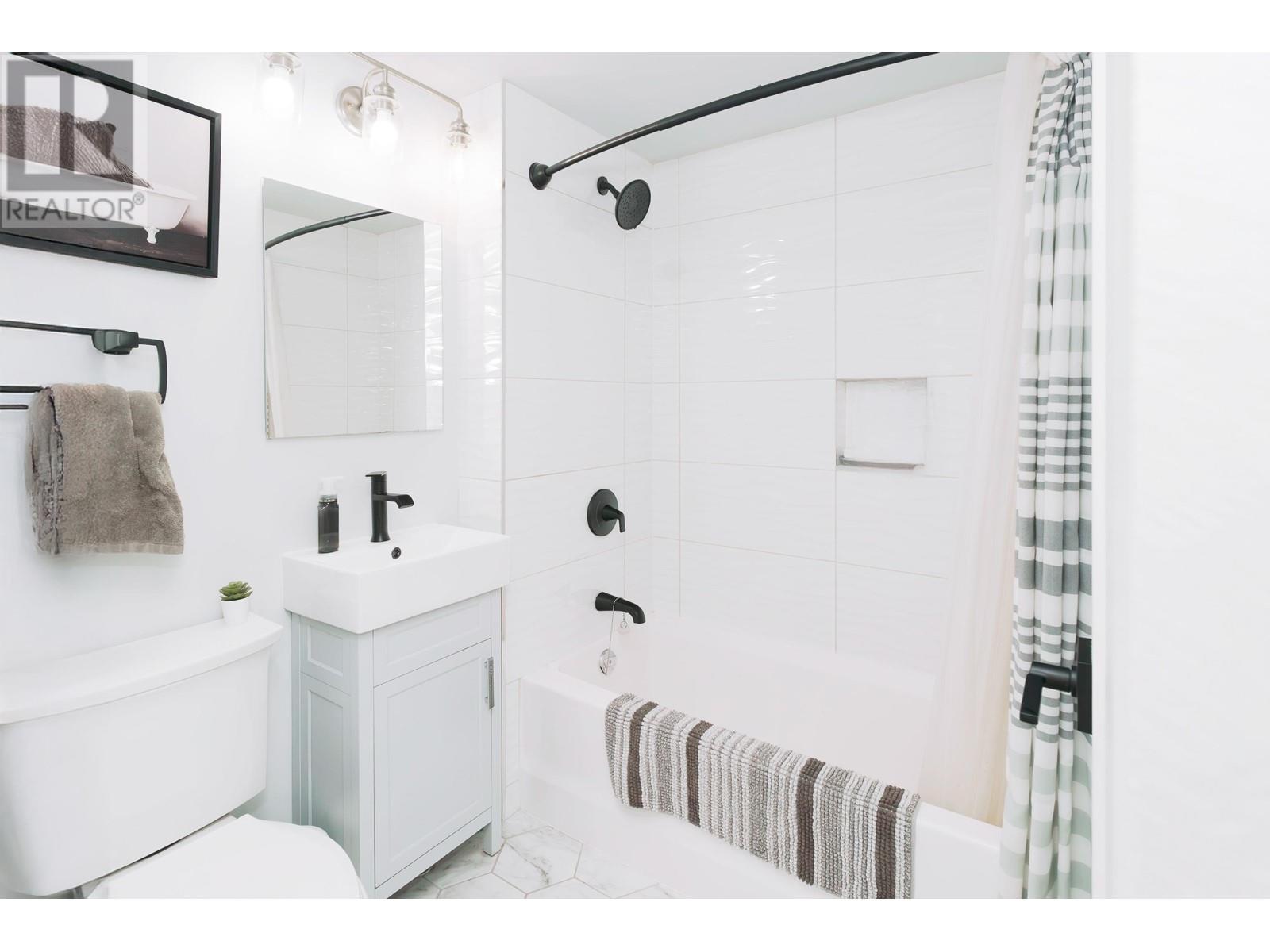 3980 Oxford Street, Port Coquitlam, British Columbia  V3B 4E9 - Photo 9 - R3012881