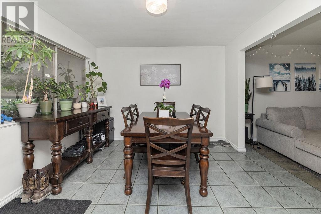 1009 Reed Road, Gibsons, British Columbia  V0N 1V7 - Photo 14 - R3012882