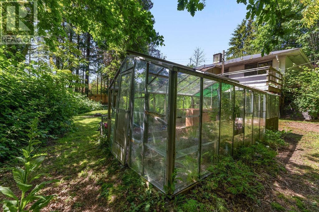 1009 Reed Road, Gibsons, British Columbia  V0N 1V7 - Photo 32 - R3012882