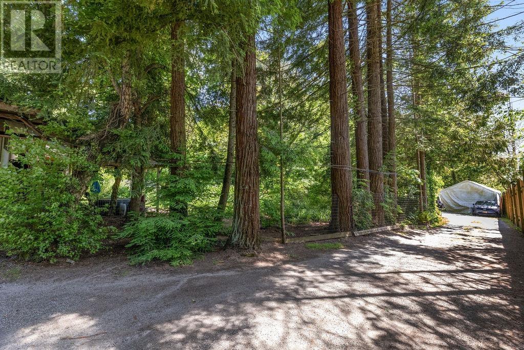 1009 Reed Road, Gibsons, British Columbia  V0N 1V7 - Photo 36 - R3012882