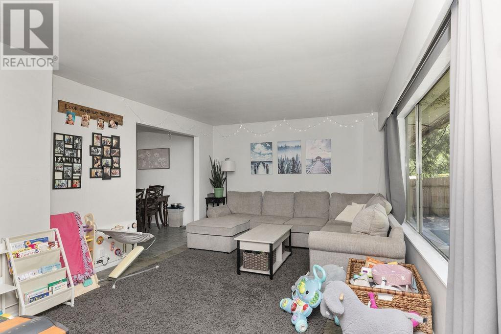 1009 Reed Road, Gibsons, British Columbia  V0N 1V7 - Photo 9 - R3012882