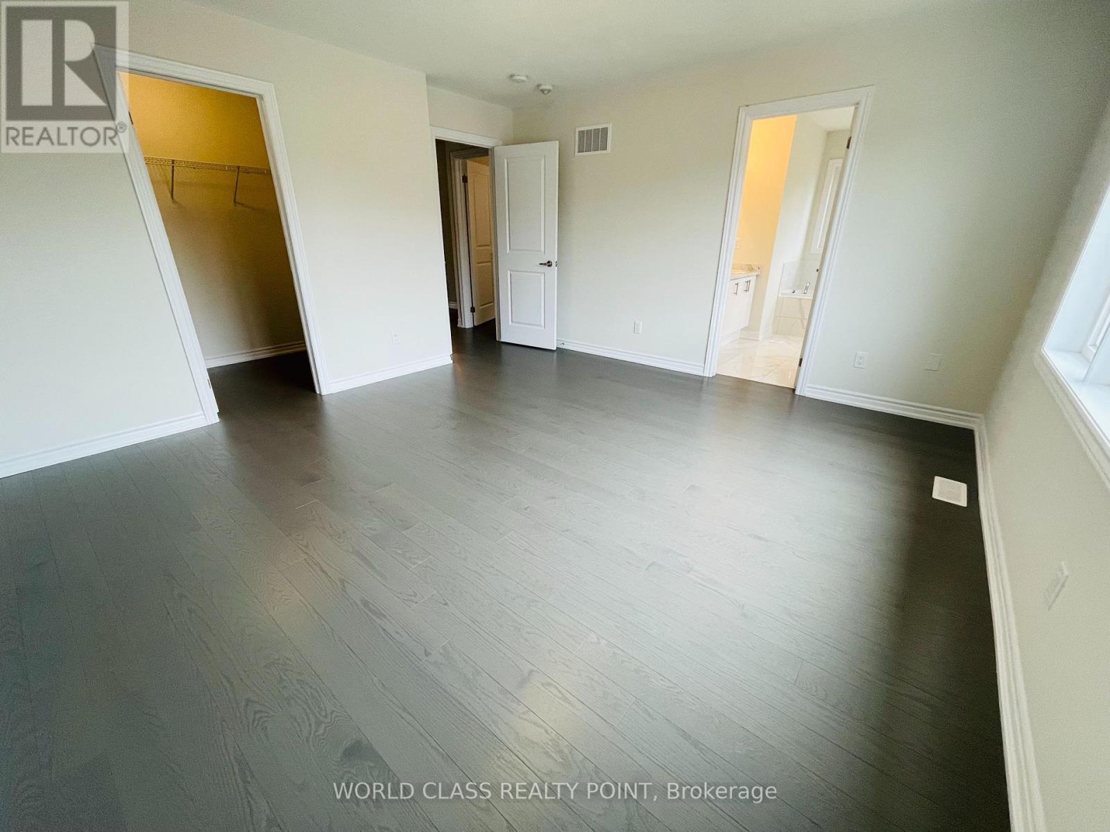 24 Rochester Drive, Barrie (Innis-Shore), Ontario  L9J 0W1 - Photo 16 - S12199476