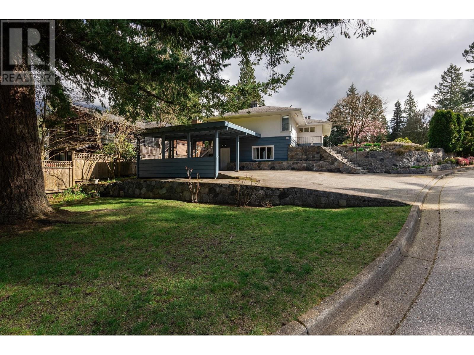4143 Virginia Crescent, North Vancouver, British Columbia  V7R 3Z7 - Photo 11 - R3012902