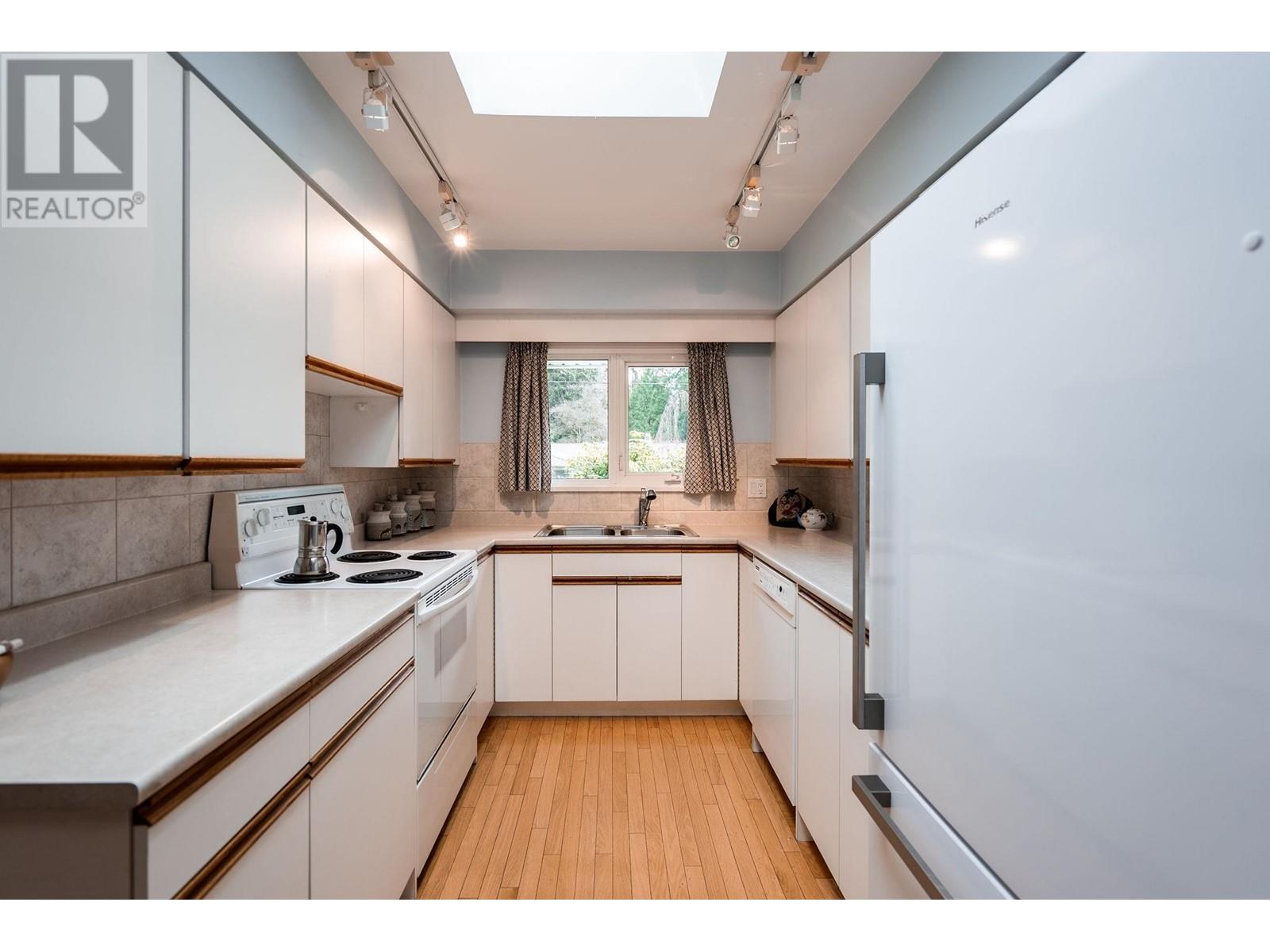 4143 Virginia Crescent, North Vancouver, British Columbia  V7R 3Z7 - Photo 20 - R3012902
