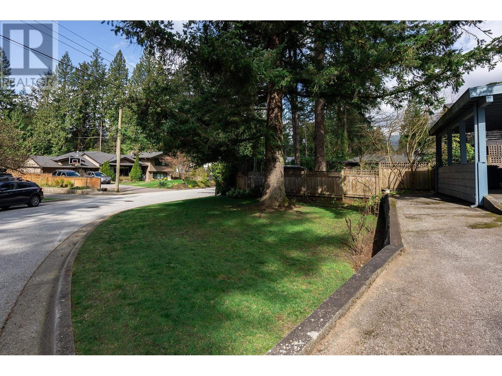 4143 Virginia Crescent, North Vancouver, British Columbia  V7R 3Z7 - Photo 9 - R3012902
