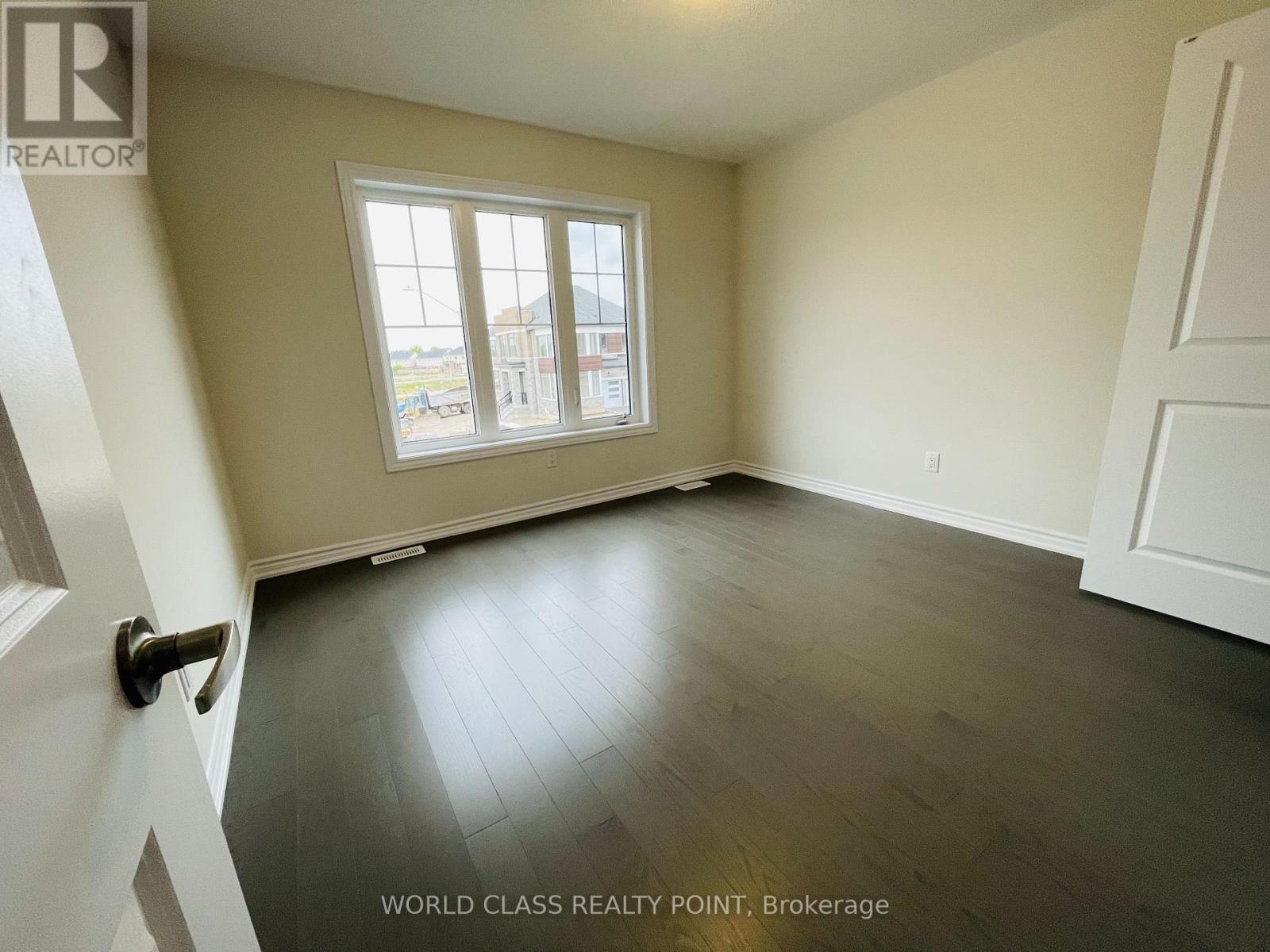 24 Rochester Drive, Barrie (Innis-Shore), Ontario  L9J 0W1 - Photo 27 - S12199476