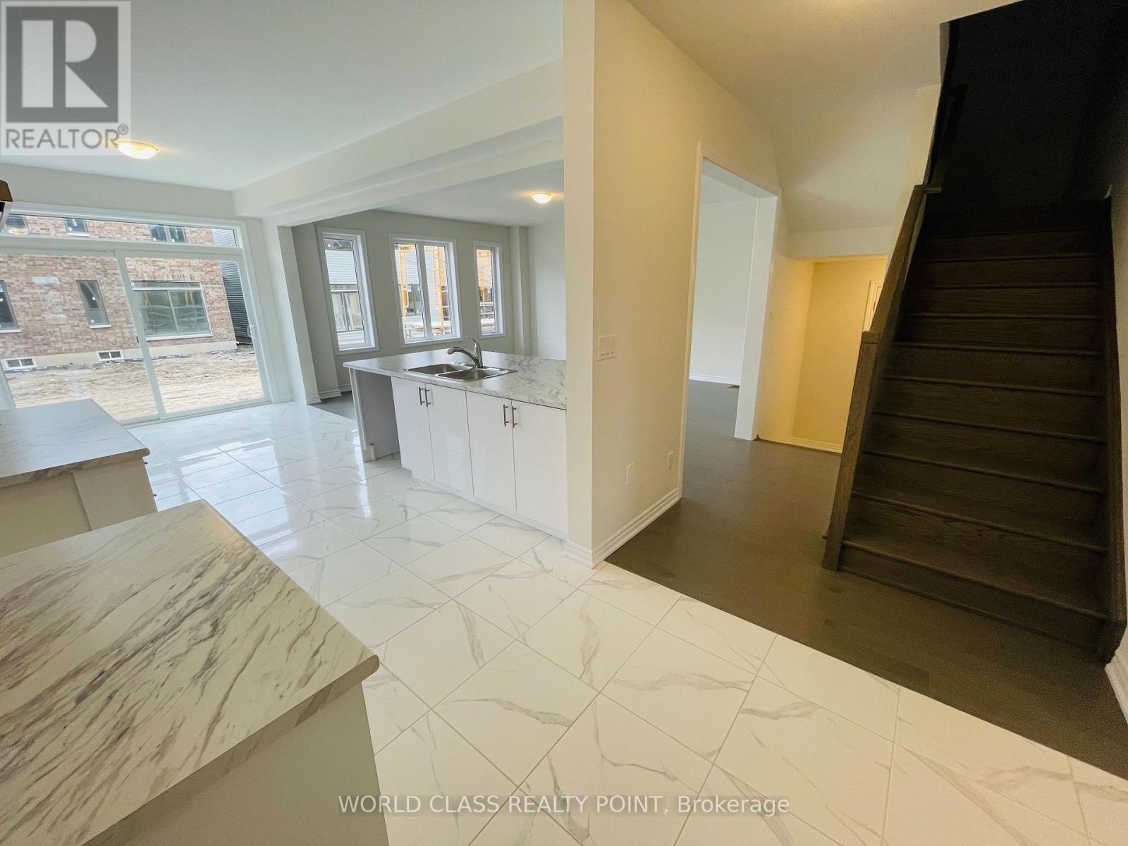 24 Rochester Drive, Barrie, Ontario  L9J 0W1 - Photo 6 - S12199476