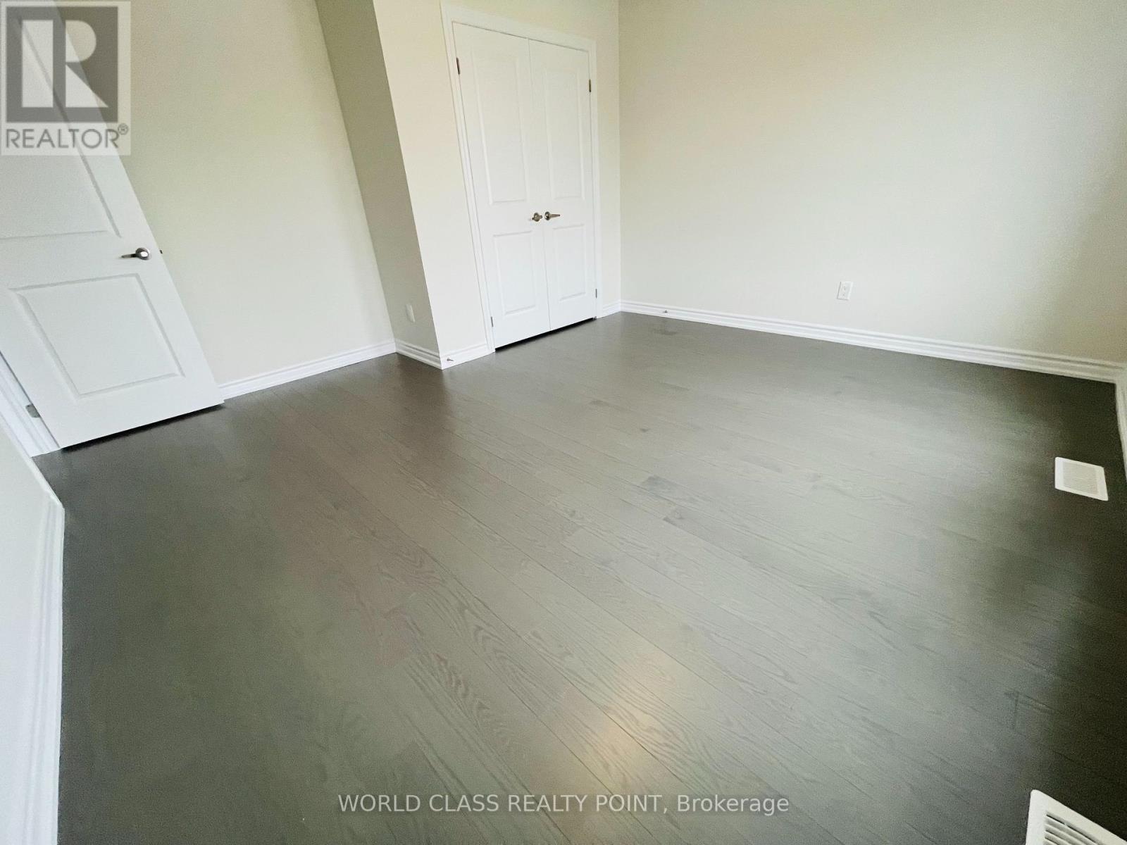 24 Rochester Drive, Barrie (Innis-Shore), Ontario  L9J 0W1 - Photo 33 - S12199476