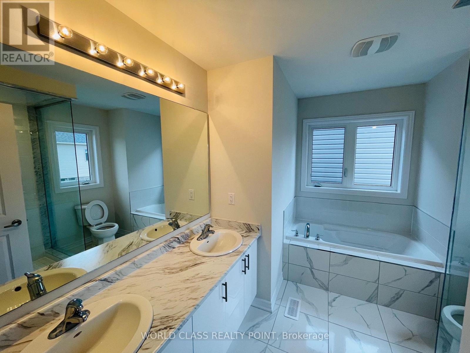 24 Rochester Drive, Barrie (Innis-Shore), Ontario  L9J 0W1 - Photo 19 - S12199476