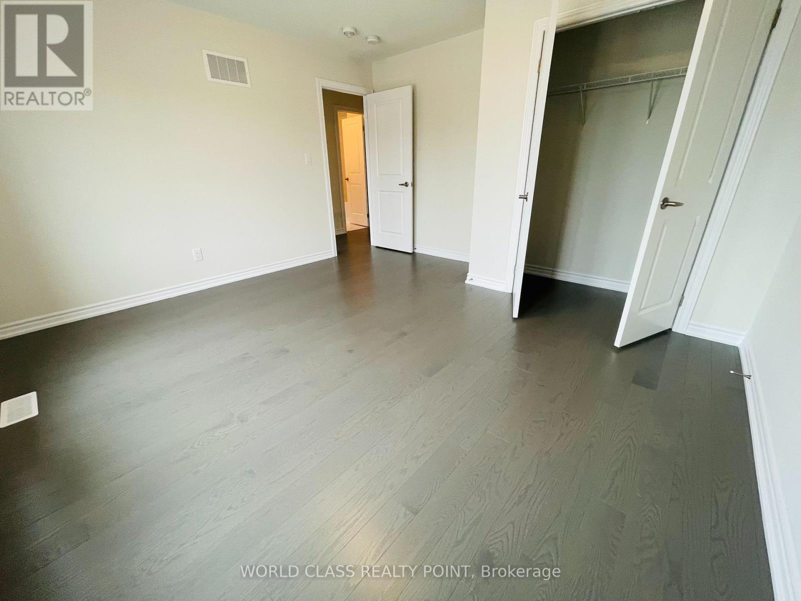 24 Rochester Drive, Barrie (Innis-Shore), Ontario  L9J 0W1 - Photo 34 - S12199476