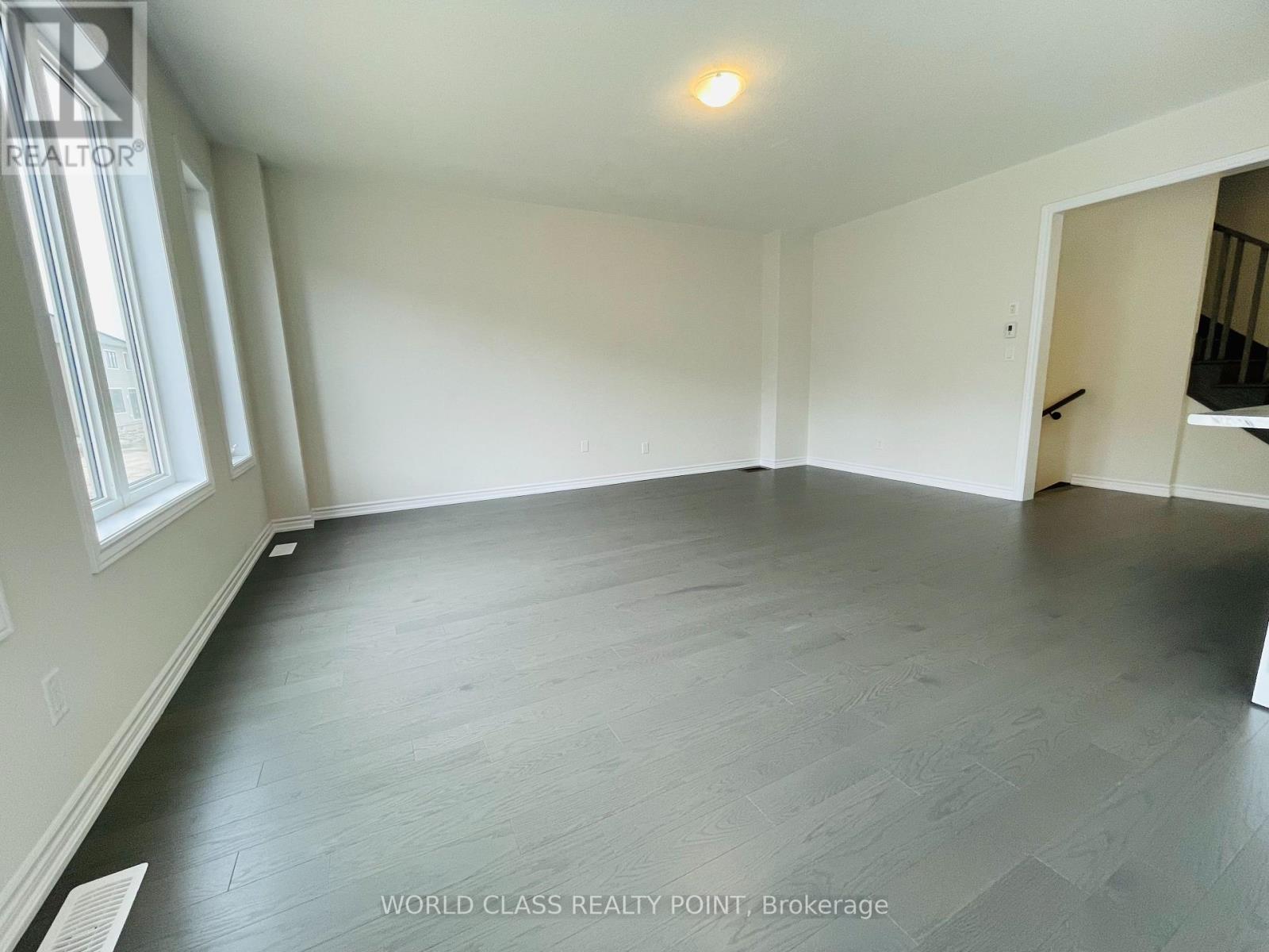 24 Rochester Drive, Barrie, Ontario  L9J 0W1 - Photo 9 - S12199476