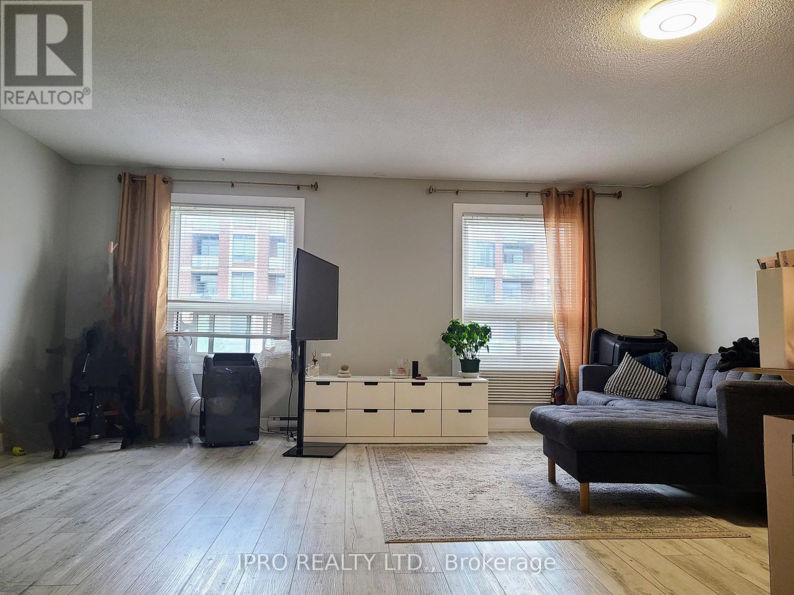4138 Dundas Street W, Toronto, Ontario  M8X 1X3 - Photo 2 - W12167673