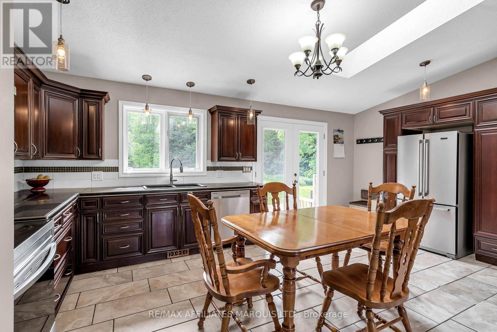 4692 O'keefe Road, South Stormont, Ontario  K0C 2A0 - Photo 14 - X12207470