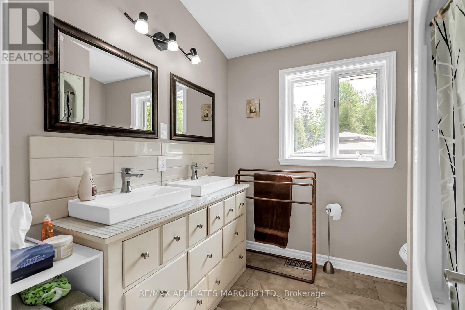 4692 O'keefe Road, South Stormont, Ontario  K0C 2A0 - Photo 23 - X12207470